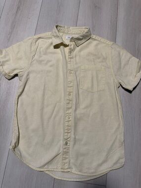 Zara Boy’s Short-Sleeve Button-Up Shirt in Pale Yellow size 10